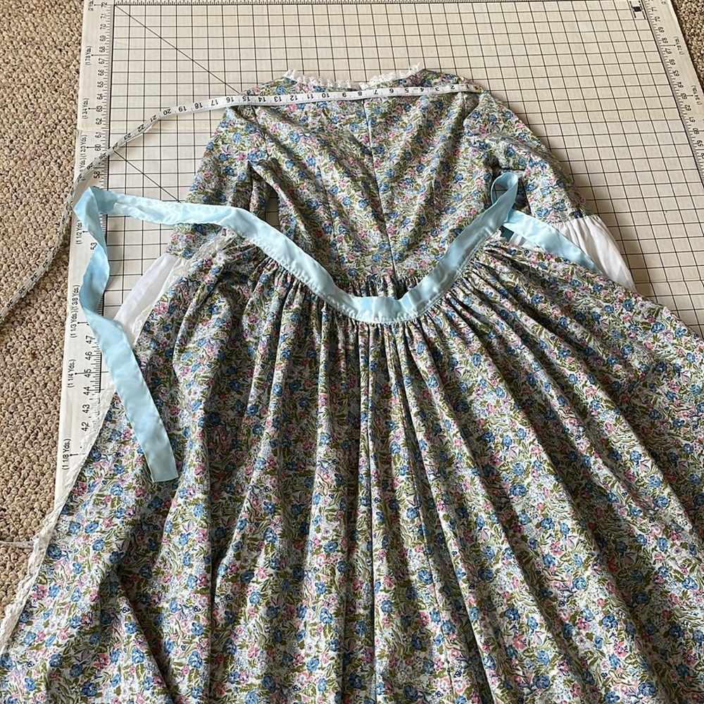 Vintage/handmade ca1976 dress w overskirt to celebrate bicentennial, blue calico - Picture 12 of 13
